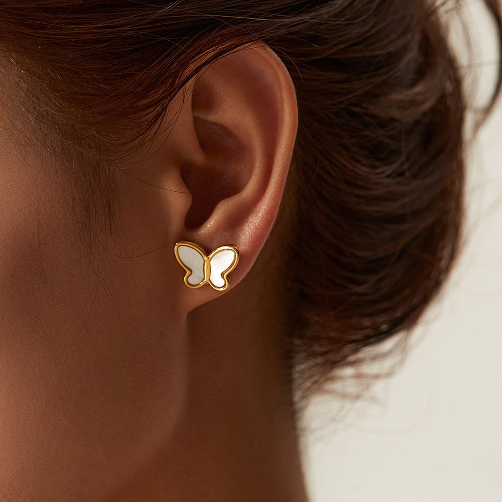 SIMPLE  BUTTERFLY EARRINGS